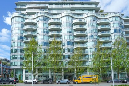 Photo 2 at 1005 - 1661 Ontario Street, False Creek, Vancouver West