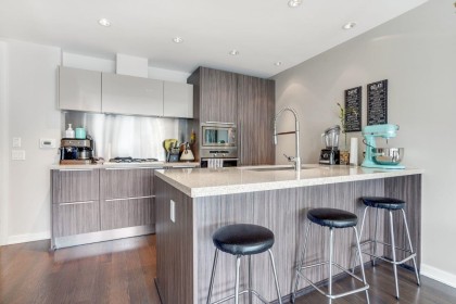 Photo 4 at 1005 - 1661 Ontario Street, False Creek, Vancouver West