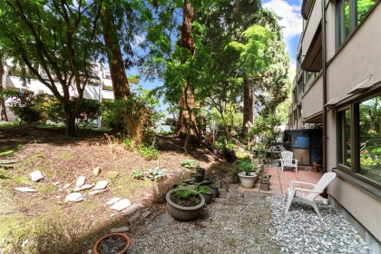 Photo 6 at 10 - 1425 Lamey\'s Mill Road, False Creek, Vancouver West