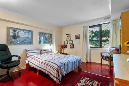 Photo 13 at 10 - 1425 Lamey\'s Mill Road, False Creek, Vancouver West