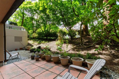 Photo 5 at 10 - 1425 Lamey\'s Mill Road, False Creek, Vancouver West