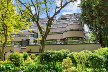 Photo 20 at 10 - 1425 Lamey\'s Mill Road, False Creek, Vancouver West