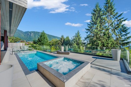 Photo 34 at 535 Craigmohr Drive, Glenmore, West Vancouver