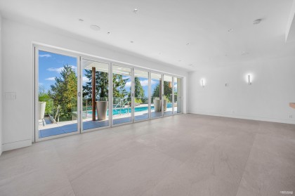 Photo 25 at 535 Craigmohr Drive, Glenmore, West Vancouver