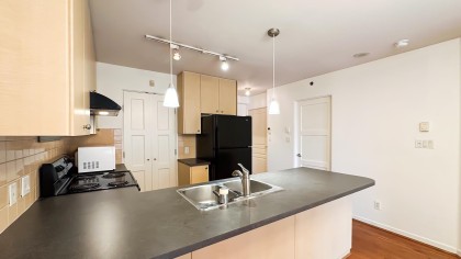 Photo 7 at 511 - 819 Hamilton Street, Downtown VW, Vancouver West