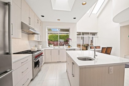 Photo 14 at 2135 Lawson Avenue, Dundarave, West Vancouver