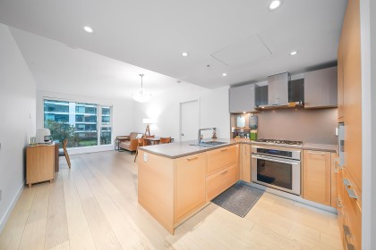 Photo 9 at 311 - 7228 Adera Street, South Granville, Vancouver West