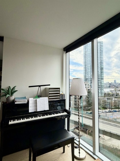 Photo 9 at 886 - 87 Nelson Street, Yaletown, Vancouver West