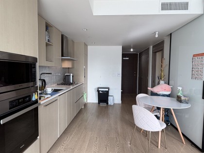 Photo 4 at 886 - 87 Nelson Street, Yaletown, Vancouver West