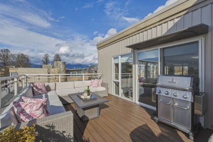 Photo 2 at 404 - 2768 Cranberry Drive, Kitsilano, Vancouver West