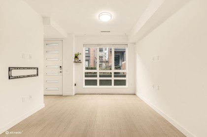 Photo 10 at 5 - 338 W 64 Avenue, Marpole, Vancouver West