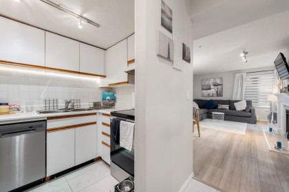 Photo 6 at 102 - 725 W 7th Avenue, Fairview VW, Vancouver West