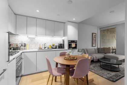 Photo 6 at 203 - 1365 Davie Street, West End VW, Vancouver West