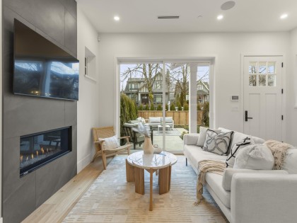 Photo 3 at 1 - 3919 W 18th Avenue, Dunbar, Vancouver West