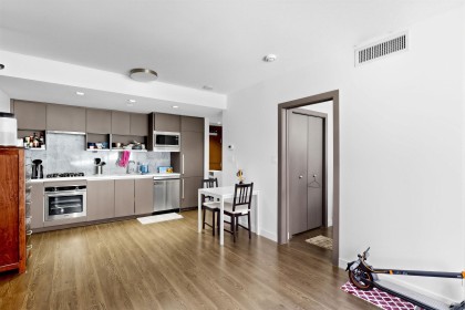 Photo 10 at 351 - 38 Smithe Street, Downtown VW, Vancouver West