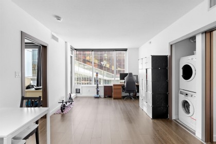 Photo 4 at 351 - 38 Smithe Street, Downtown VW, Vancouver West