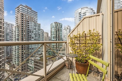 Photo 13 at 1404 - 819 Hamilton Street, Downtown VW, Vancouver West