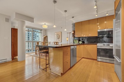 Photo 5 at 1404 - 819 Hamilton Street, Downtown VW, Vancouver West