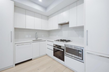 Photo 2 at 871 33 Avenue, Cambie, Vancouver West