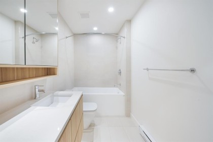 Photo 9 at 871 33 Avenue, Cambie, Vancouver West