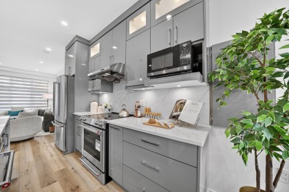 Photo 7 at 514 W 60th Avenue, Marpole, Vancouver West