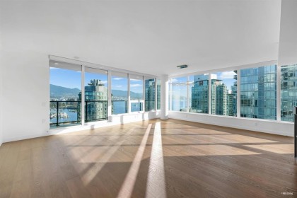 Photo 6 at 1602 - 620 Cardero Street, Coal Harbour, Vancouver West