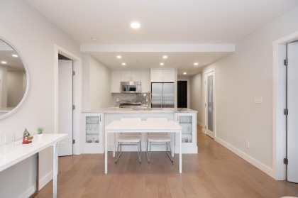 Photo 7 at 1006 - 928 Richards Street, Yaletown, Vancouver West