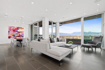 Photo 11 at 2705 W 30th Avenue, MacKenzie Heights, Vancouver West