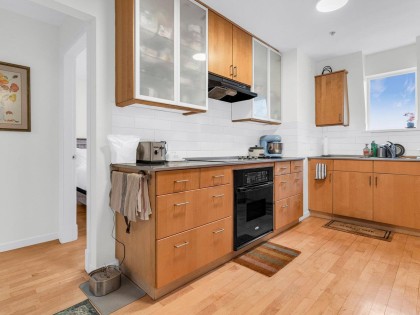 Photo 7 at 102 - 3349 Dunbar Street, Dunbar, Vancouver West