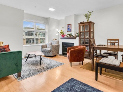 Photo 1 at 102 - 3349 Dunbar Street, Dunbar, Vancouver West