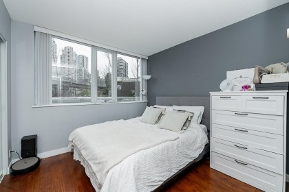 Photo 6 at 301 - 583 Beach Crescent, Yaletown, Vancouver West