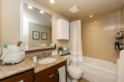 Photo 5 at 301 - 583 Beach Crescent, Yaletown, Vancouver West