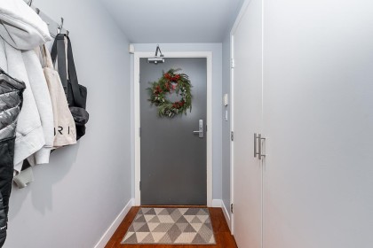 Photo 14 at 301 - 583 Beach Crescent, Yaletown, Vancouver West