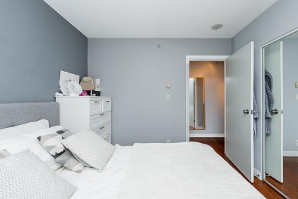 Photo 8 at 301 - 583 Beach Crescent, Yaletown, Vancouver West