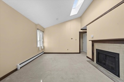 Photo 7 at 403 - 1340 Duchess Avenue, Ambleside, West Vancouver