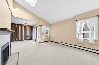 Photo 14 at 403 - 1340 Duchess Avenue, Ambleside, West Vancouver