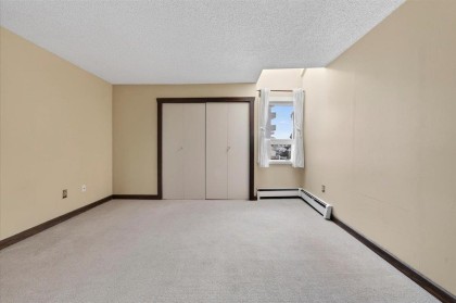 Photo 21 at 403 - 1340 Duchess Avenue, Ambleside, West Vancouver