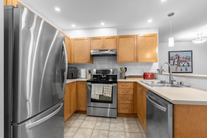 Photo 6 at 302 - 333 E 1st Street, Lower Lonsdale, North Vancouver