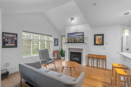 Photo 4 at 302 - 333 E 1st Street, Lower Lonsdale, North Vancouver