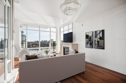 Photo 4 at 1903 - 1515 Homer Mews, Yaletown, Vancouver West