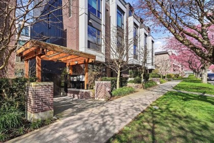 Photo 3 at 7615 Yukon Street, Marpole, Vancouver West