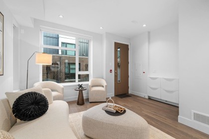 Photo 14 at 7615 Yukon Street, Marpole, Vancouver West