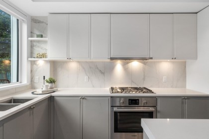 Photo 8 at 7615 Yukon Street, Marpole, Vancouver West