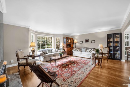 Photo 5 at 539 Newcroft Place, Cedardale, West Vancouver