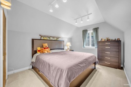 Photo 33 at 539 Newcroft Place, Cedardale, West Vancouver