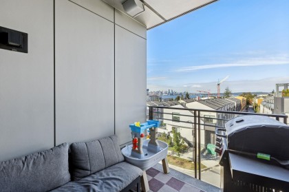 Photo 11 at 303 - 707 E 3rd Street, Queensbury, North Vancouver