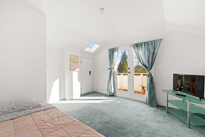 Photo 16 at 1376 11th Street, Sentinel Hill, West Vancouver