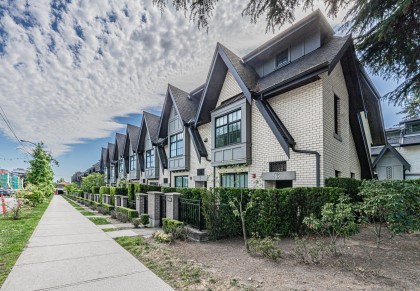 Photo 1 at 7903 Oak Street, Marpole, Vancouver West