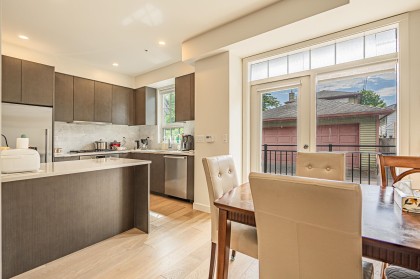 Photo 4 at 7903 Oak Street, Marpole, Vancouver West