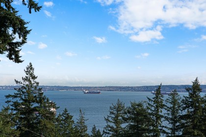 Photo 17 at 4799 Clovelly Walk, Caulfeild, West Vancouver